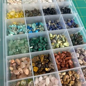 Multi-Color Gemstone Bead with the Organizer